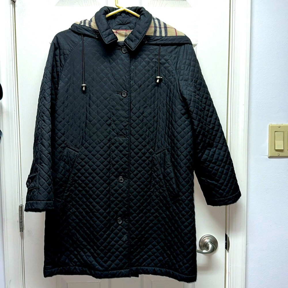 BURBERRY LONDON size 4 p black coat. Lined with warm Burberry logo